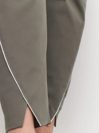 Брюки классические зауженные на резинке