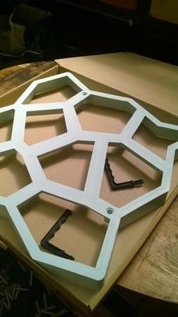 Пластиковая форма для садовой дорожки Замковый Камень 60x60x6 см с ручками