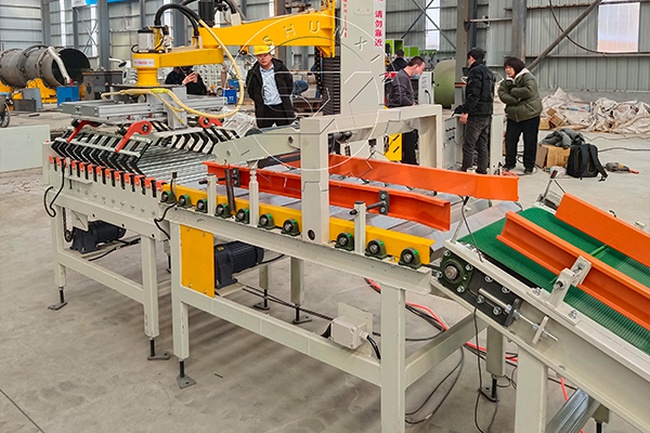 Паллетайзер - погрузчик и укладчик