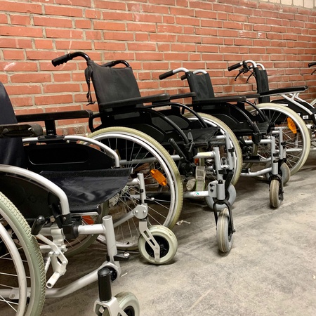 Вспомогательные товары для людей с ограниченными возможностями