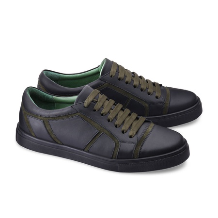 Schwarze Sneakers aus Leder mit Wildlederdetails