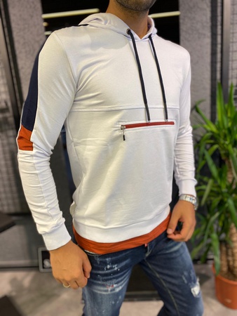 Толстовка из ткани рашель с молнией на груди