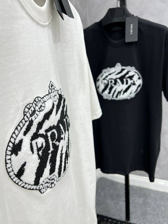 Футболка Прада