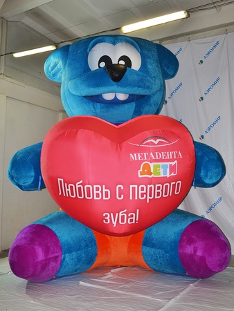 Надувная реклама и фигуры авторского дизайна