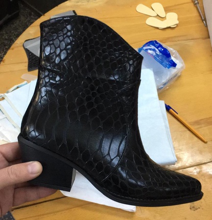 обувь женская ( ботинки, сапоги, кроссовки)