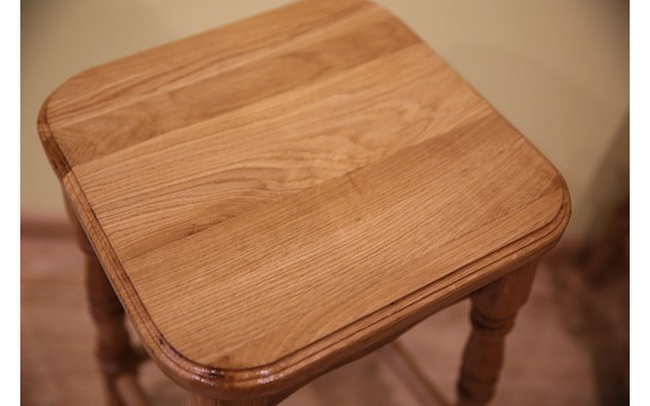 Табурет барный из дуба (55 см)