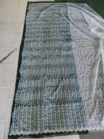 işlemeli tül kumaş