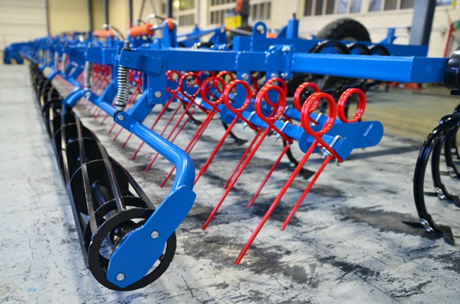 Cultivator KBM-8P (two rows of harrows, single)