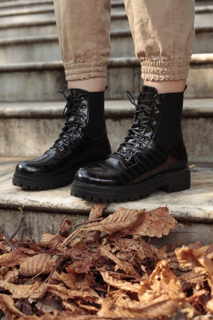 обувь женская ( ботинки, сапоги, кроссовки)