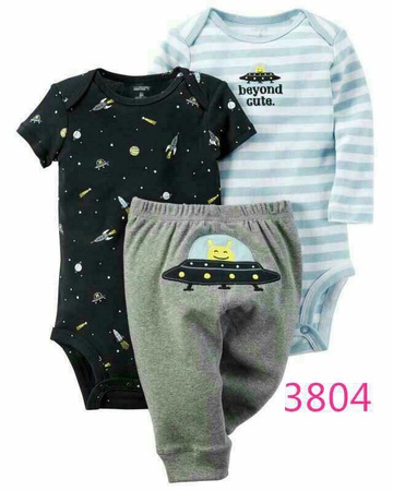 Üç parçalı set, pantolon artı iki bodysuits