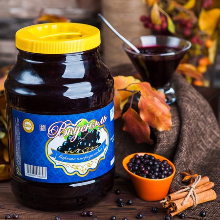 مربى الكشمش بالجملة مباشرة من TM Vkusnel.