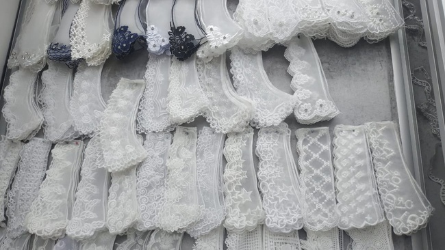 collars in a wide range