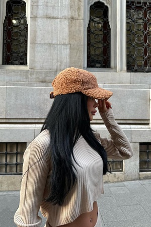 Плюшевая шапка Тедди