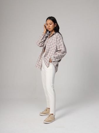 Рубашка в клетку (вискоза) и стильные брюки (двунитка).