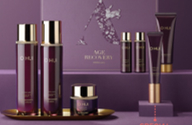 Набор уходовой косметики для возрастной кожи O HUI Age Recovery