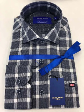 Erkeklerin gömlekleri