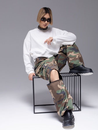 Свитшот женский укороченный из трех нитки