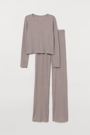 платье Сары