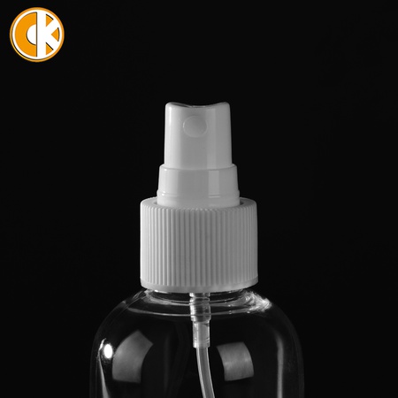 Пластиковые флаконы + распылители