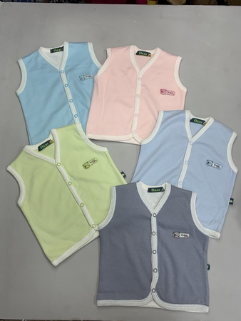 Жилетки утеплённые трикотаж