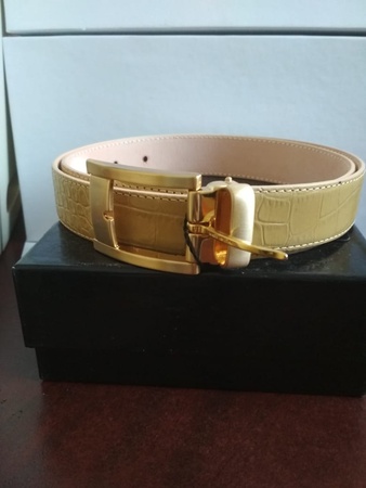 Carlo Pazolini&#39;den kadın kemeri