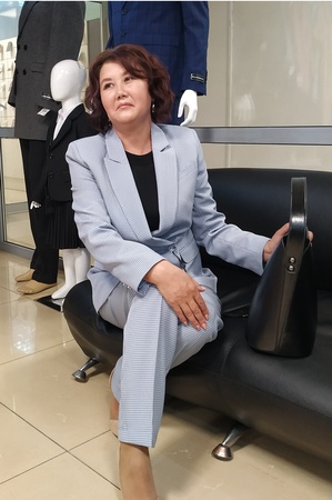 женская одежда: костюмы, пиджаки, брюки, юбки, жакеты, жилеты, платья, пальто