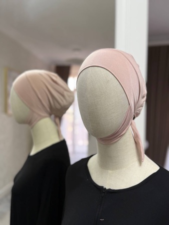 Шапка на завязках