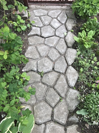 Пластиковая форма для садовой дорожки Замковый Камень 60x60x6 см с ручками