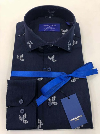 Erkeklerin gömlekleri