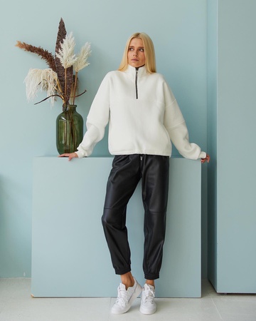 Утеплённое худи и джоггеры из экоккожи