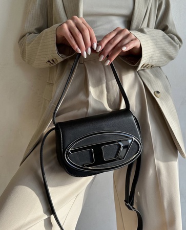 Женская черная сумка
