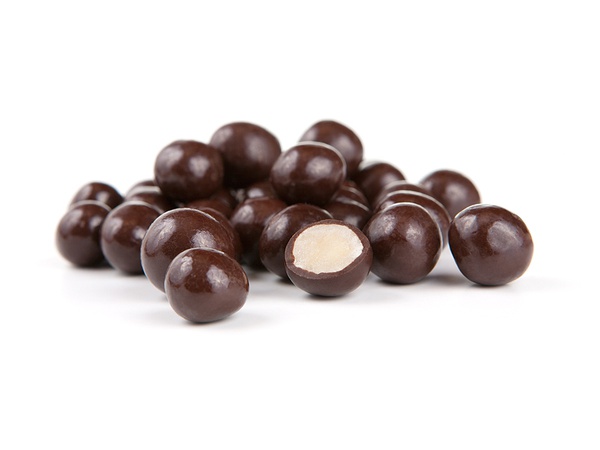 Bitter çikolatada Draje Fındık