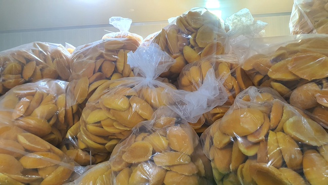 Замороженный Манго половинки. Замороженные фрукты с заводов OLMISH