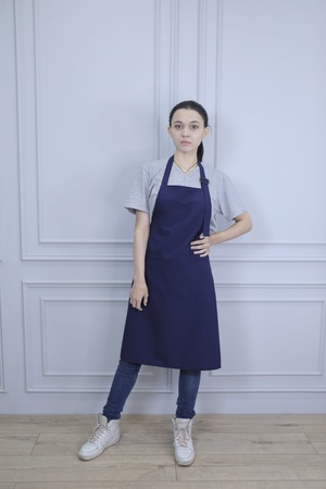 Koyu mavi iş önlüğü