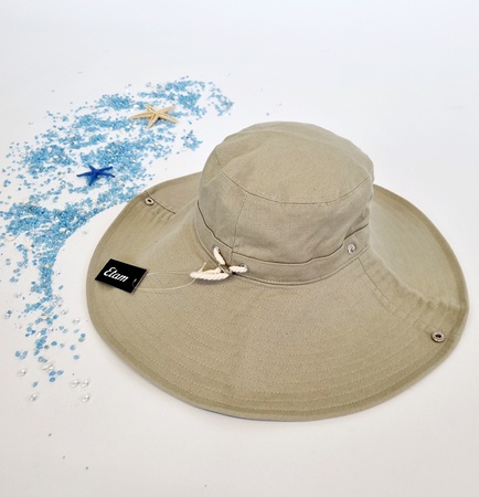 080046 Mix of beach hats+