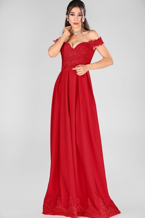 Bayan kırmızı abiye