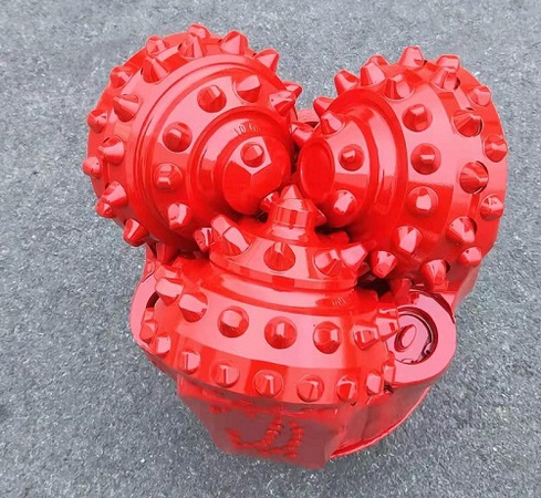 Трехконусное буровое долото для скальных пород 9 1/2 дюйма IADC537 TCI