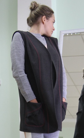 Кардиган безрукавка