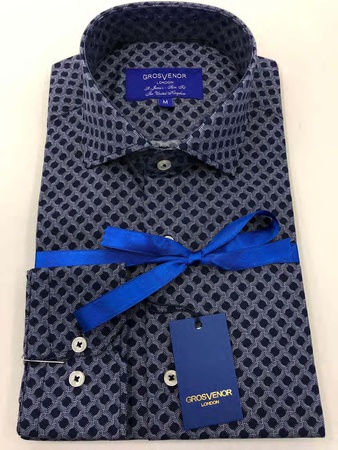 Erkeklerin gömlekleri