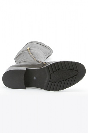 Schwarze Pelzstiefel s115