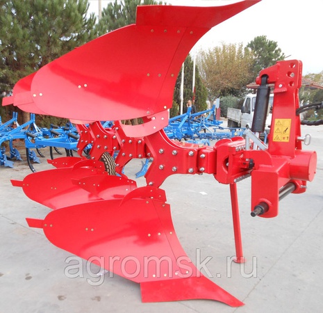 Оборотный плантажный двухкорпусный плуг UNLU