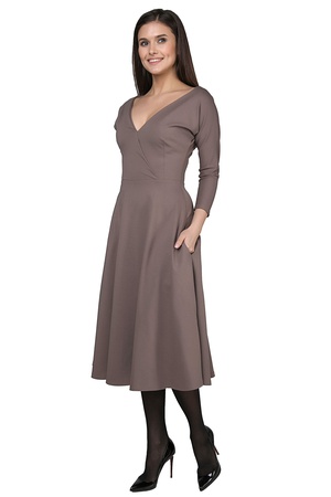 Платье с отрезной талией верх на запахе с широким вырезом