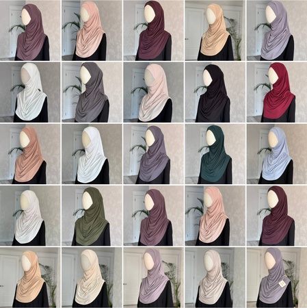 Амирка Айша с бони в нахлест