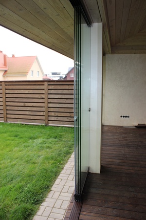 Безрамное остекление