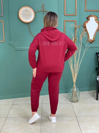 СПОРТИВНЫЙ КОСТЮМ