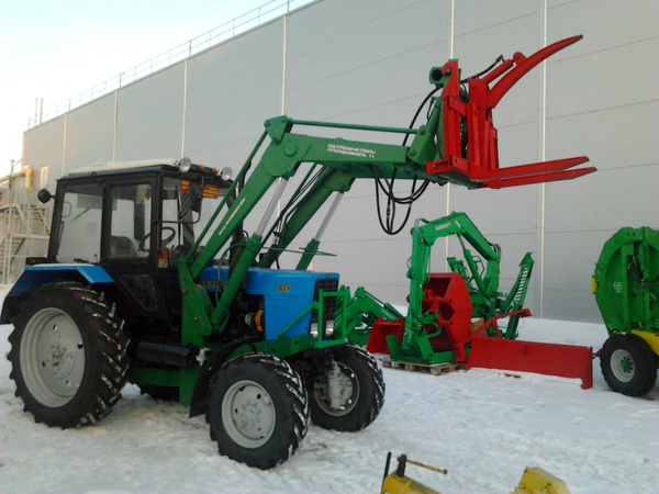 Погрузчик фронтальный ПФ-1 (ковш 0.9 м3)