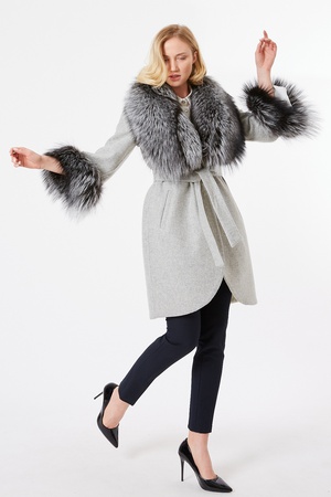 Двустороннее кашемировое пальто / воротник и манжеты Пальто из лисьего меха - свободный крой