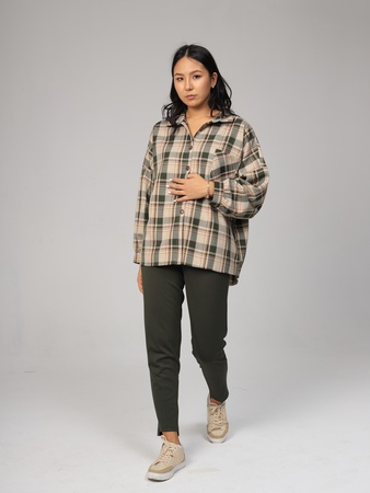 Рубашка в клетку (вискоза) и стильные брюки (двунитка).