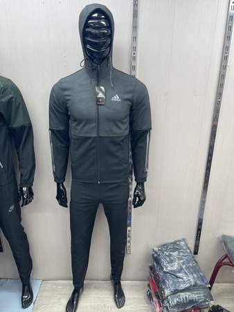 Спортивные костюмы