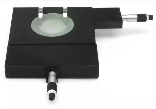 Передвижной столик с микро- и макрометрическими винтами